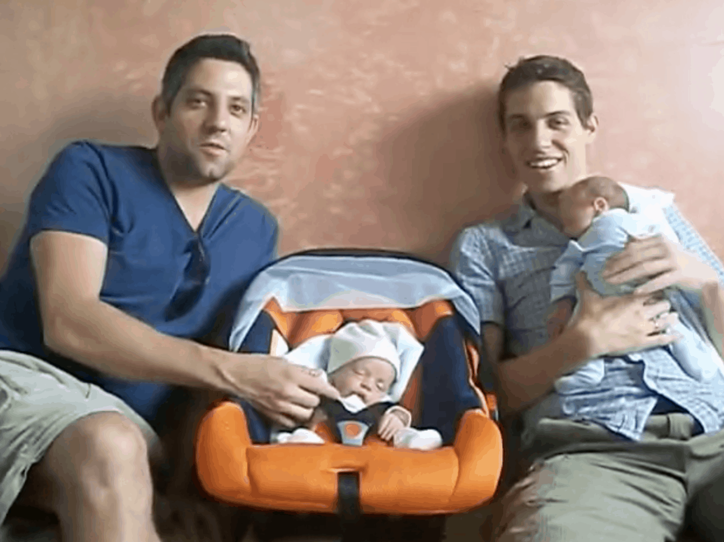 couple who had babies at surrogacy india